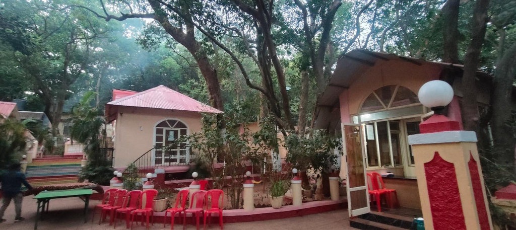 Others 1, The Wayside Inn, Raigarh