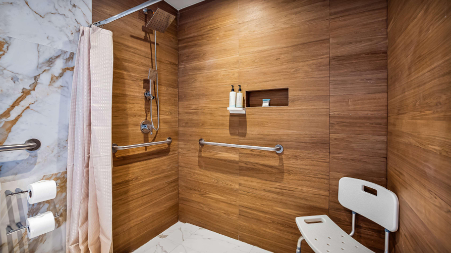 Bathroom 3, Hampton by Hilton Queretaro Juriquilla, Querétaro