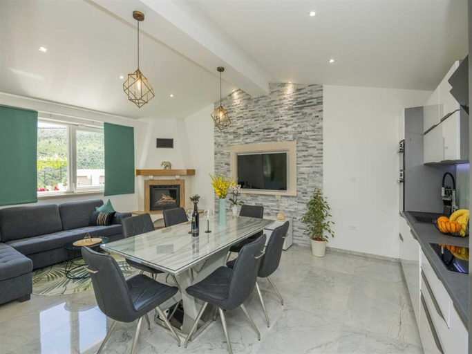 Others 5, Tranquil Country Villa in Naklice, Omiš