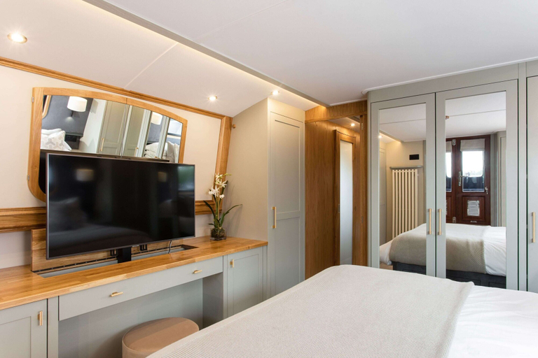 Room 5, Schwimmendes Wohnboot in Berlin, Berlin