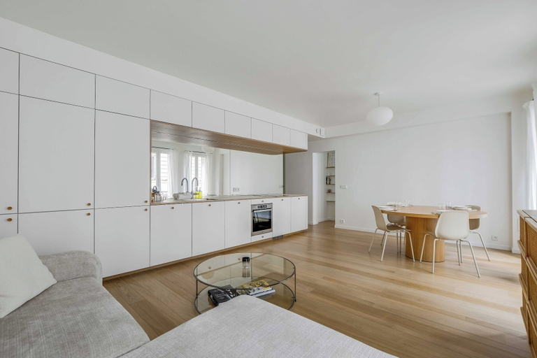 Living area 4, Beautiful Apartment - 1br- 4P - Sacre-coeur, Paris