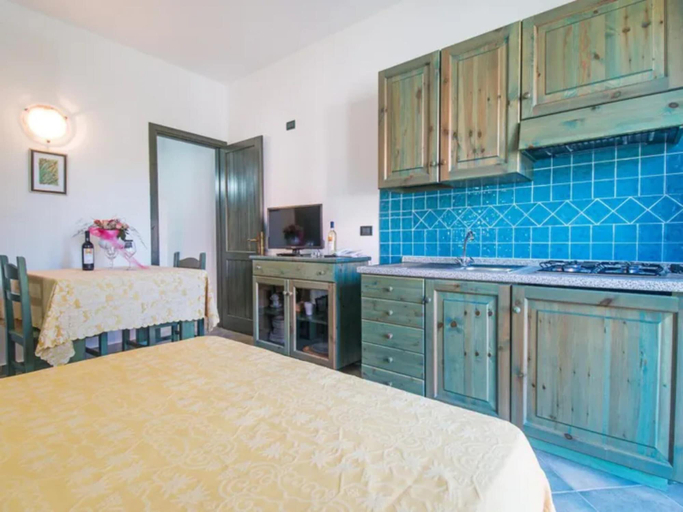 Private kitchen 5, Studio in Meernahe auf Sardinien, Nuoro