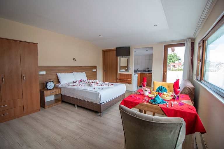 Bedroom 3, Castello Hotel & Aparts, Kemer