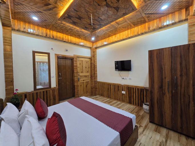 Room 5, The Wooden Nook Chail, Solan