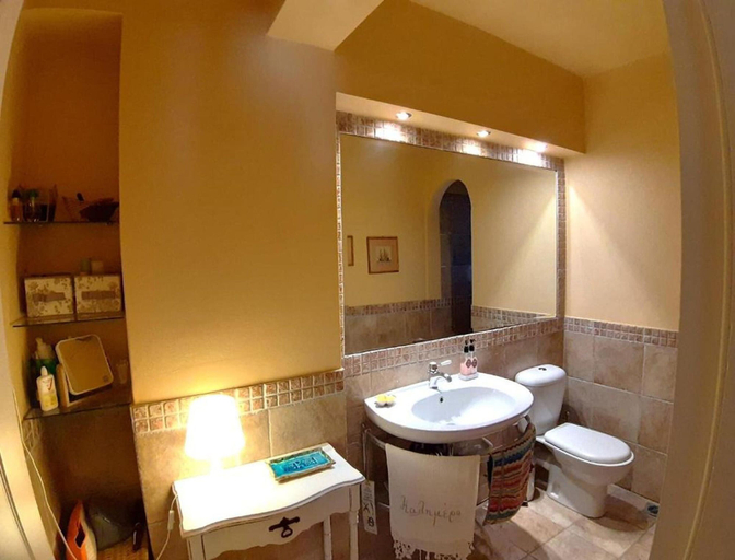 Bathroom 2, Skaloma Beachfront Seaview Villa Retreat, Central Greece