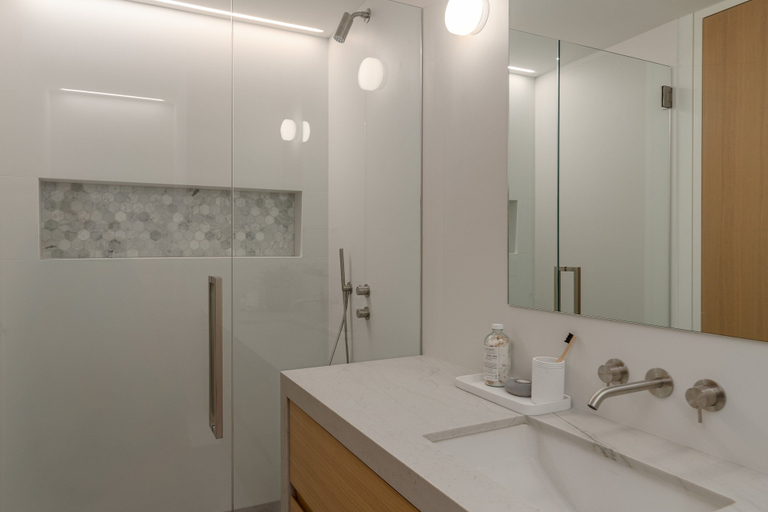 Bathroom 2, Aurora Estate at Kadenwood, Squamish-Lillooet