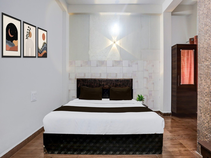 Room 5, Collection Rail Formerly Shanti Heritage, Guna