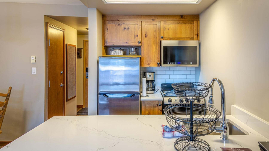 Private kitchen, Cahilty #334/336 1 Bedroom Home, Thompson-Nicola