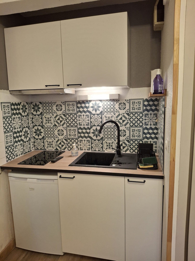 Private kitchen 2, Alpine Nook in the Heart of Allos, Alpes-de-Haute-Provence
