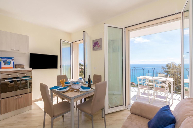 Others 4, Serena 1 Amazing Sea View - Happy Rentals, Savona
