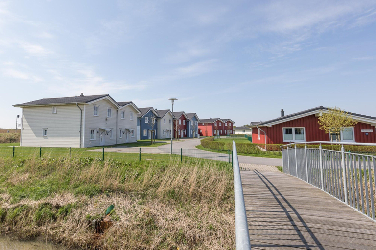 Exterior 2, Exclusively Furnished 5-star Holiday Home Near the Beach, Nordfriesland