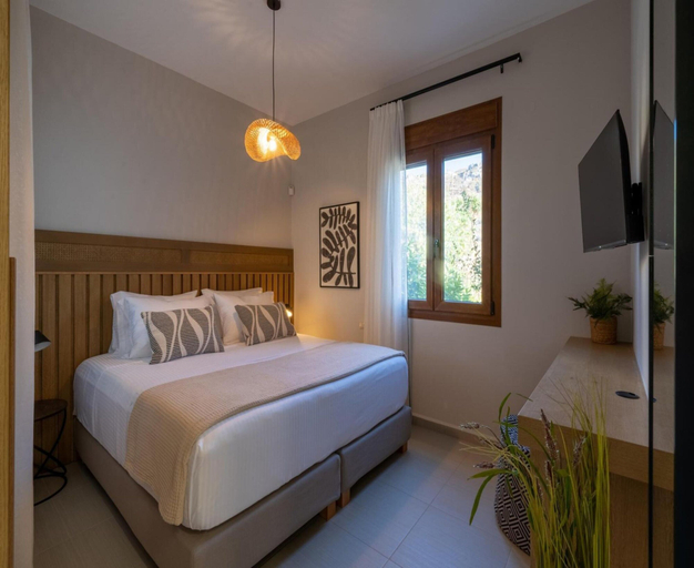 Room 3, Villa in Crete With Pool & Sea Views, Crete