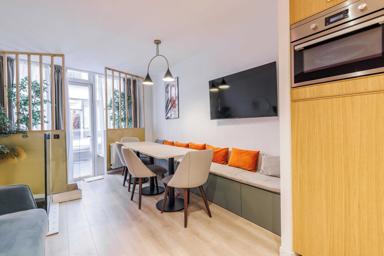 Dining 4, Charming Duplex - 2br/6p - Saint Germain, Paris