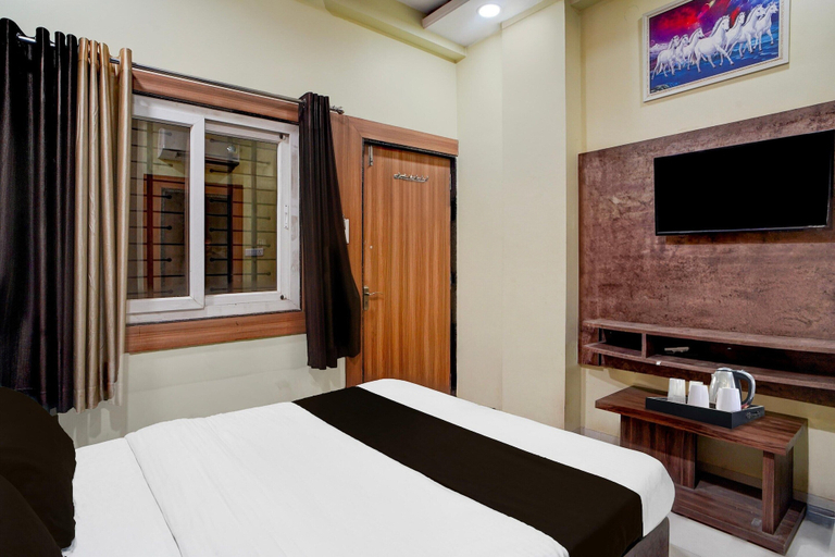 Room 5, Classic Hotel Koshalya Mohan, Jabalpur