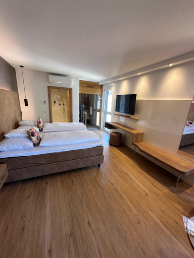 Bedroom 3, Hotel Moselauen, Bernkastel-Wittlich