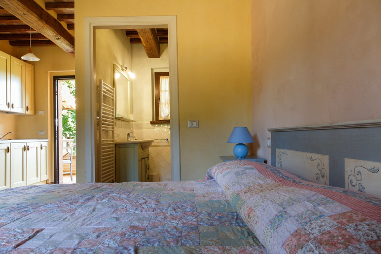 Room 2, Beautiful Farmhouse With Swimming Pool, Perugia