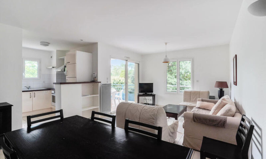 Living area, Apartment in Soulac-sur-mer Near Ocean, Gironde