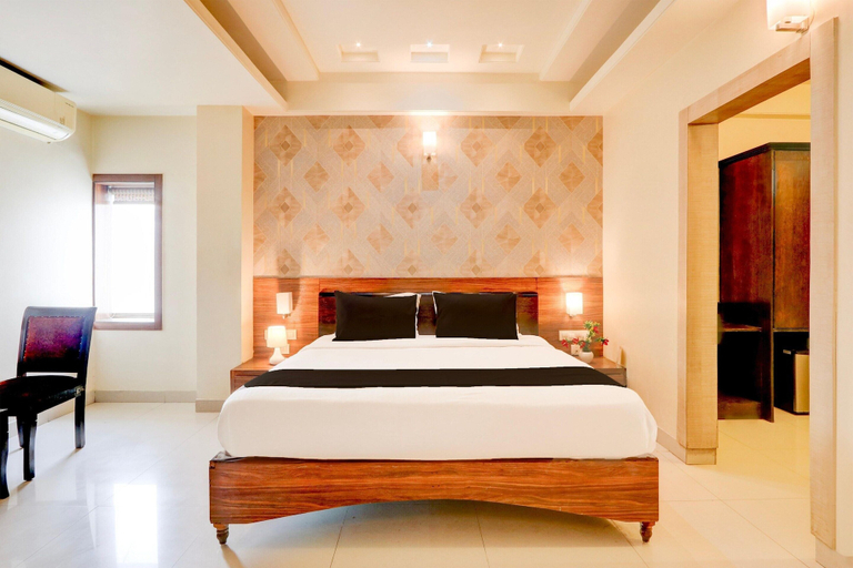 Room 4, Deluxe Madhapur Nera Regency, Hyderabad
