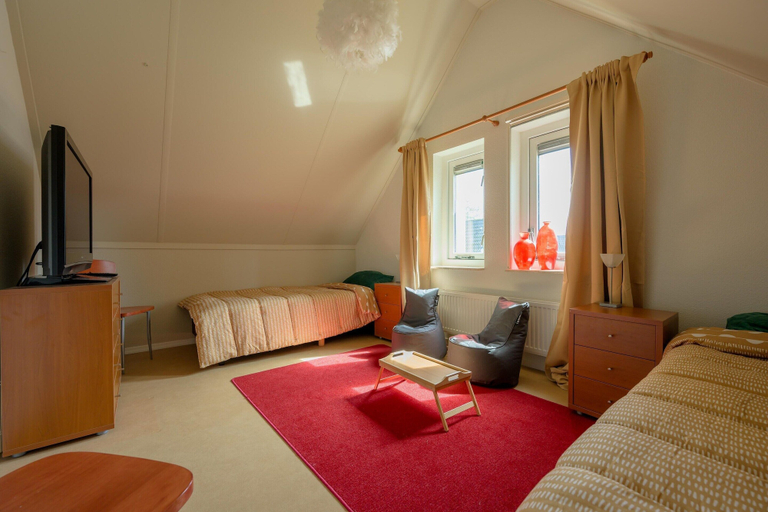 Room 4, Spacious Bungalow Near the Frisian Lakes, Gaasterlân-Sleat