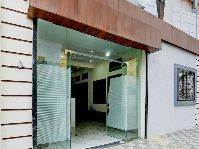 Reception 3, Collection O Hotel Sp14, Indore
