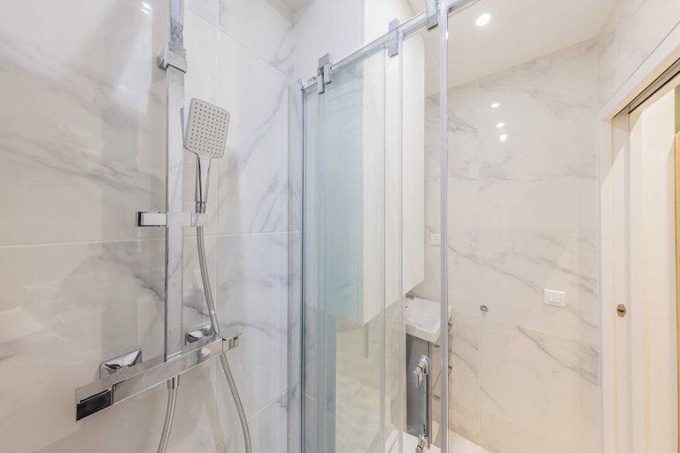 Bathroom 4, Charming apt - 1bdr / 2P - Muette 16th arr, Paris