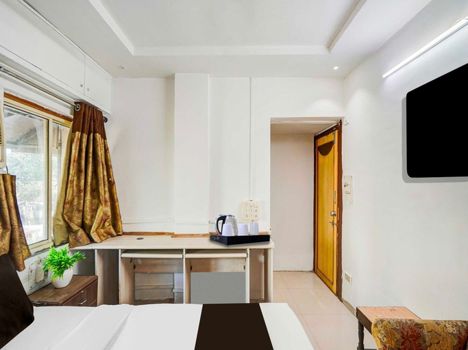Room 2, Hotel O Maninagar East, Ahmadabad