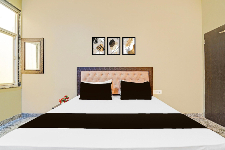 Room 3, Super Hotel O Shiva, Jaipur