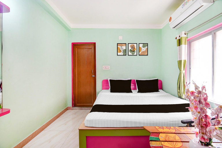 Room 2, Hotel O Bolpur Central Railway Junction, Birbhum