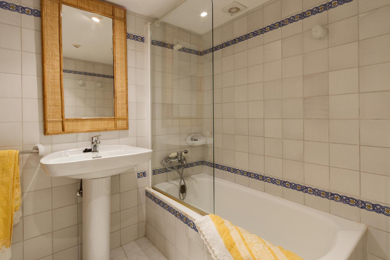 Bathroom 2, Plana Morro, Baleares