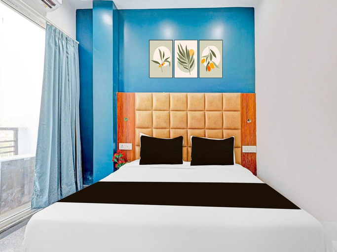 Room 3, Townhouse Oak Sector 62 Paras Trinity, Gurgaon