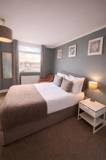 Bedroom 2, The Lyncroft, Cornwall