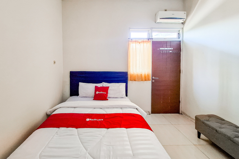 Others 4, RedDoorz OLIVE near USM Semarang, Semarang