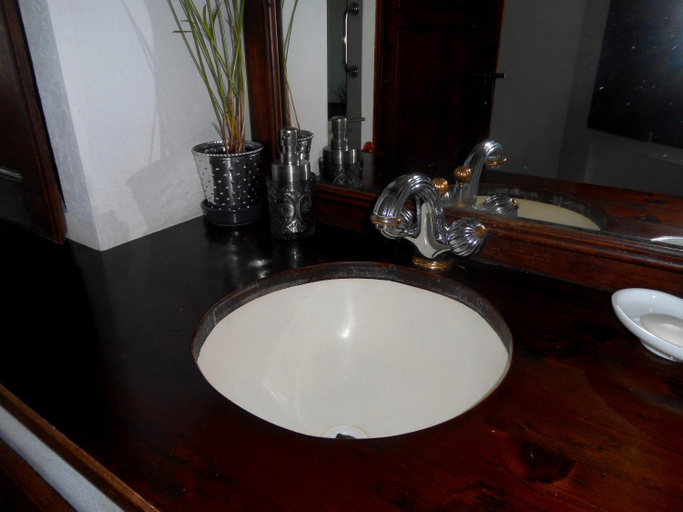 Bathroom, Chateau-donjon du XIe siecle Logis de La Meschaussee, Aude