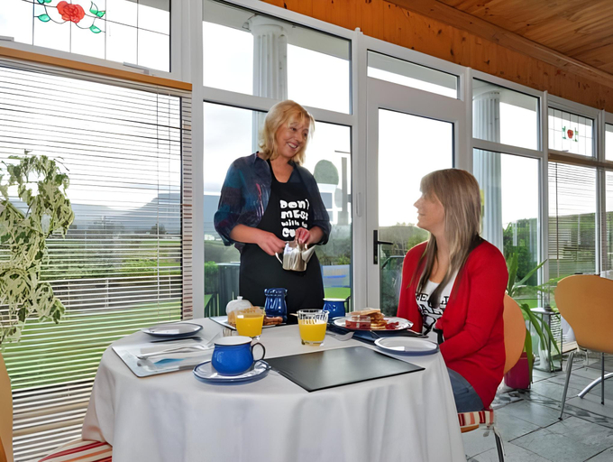 Food & Drinks 4, Rowanville Lodge