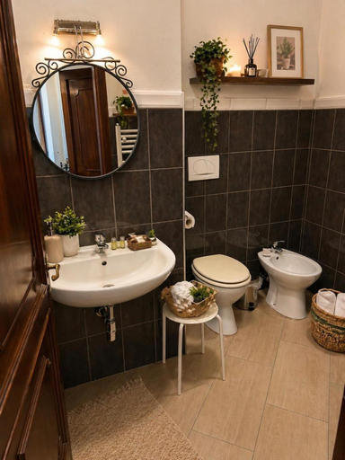 Bathroom 3, La Petite Maison, Florence