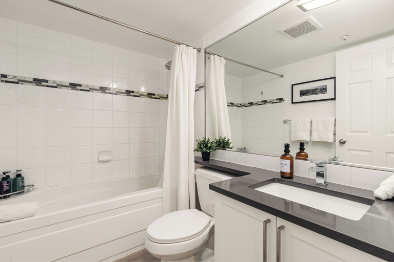 Bathroom, Skywalk Suite at the Aspens, Squamish-Lillooet