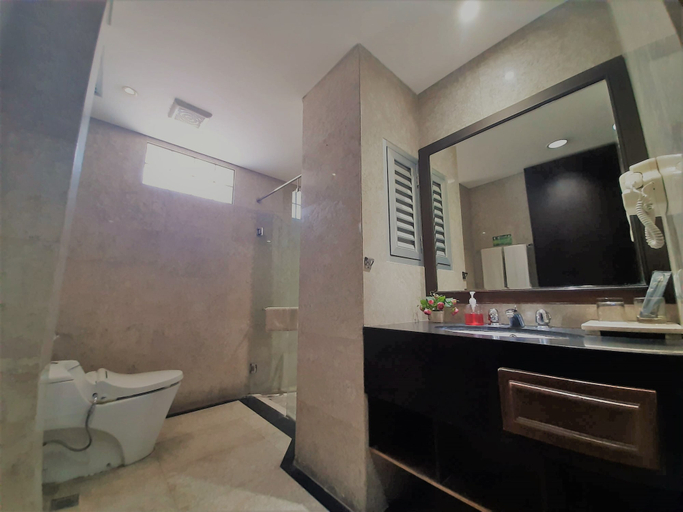 Bathroom 5, Palais Dago Hotel, Bandung
