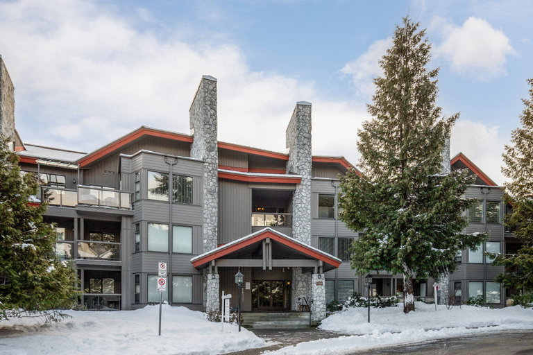 Exterior, Seven Pines at Greyhawk, Squamish-Lillooet