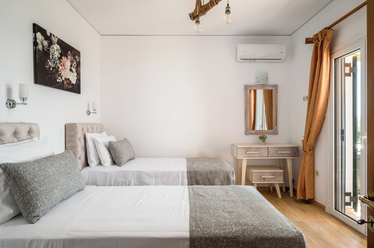 Room 5, Villas Lithos & Petra with Private Pool and Seaview Terrace by Konnect, Ionian Islands