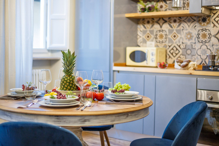 Dining, Apartment in Lucca Near Cathedral Square, Lucca