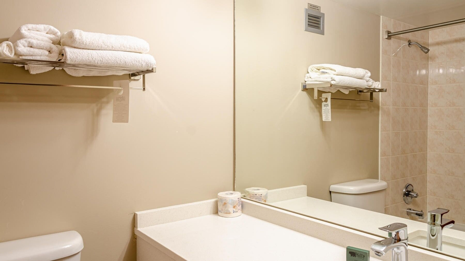 Bathroom 4, Cahilty #363 Home, Thompson-Nicola
