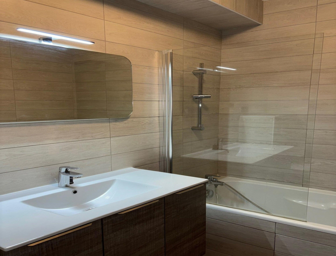 Bathroom, Les Marmottes Ndeg302 - 2P7, Isère