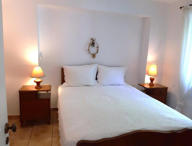 Room 5, Skaloma Beachfront Seaview Villa Retreat, Central Greece