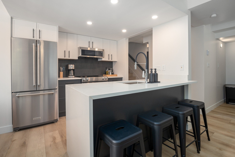 Private kitchen 3, The Altitude at Valhalla, Squamish-Lillooet