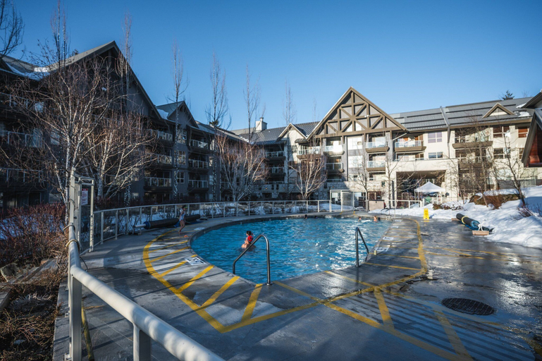 Pool 2, Panorama Suite at the Aspens, Squamish-Lillooet