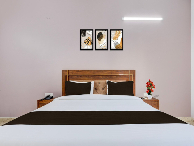 Room 2, Hotel O Pari Chowk Metro Station, Gautam Buddha Nagar