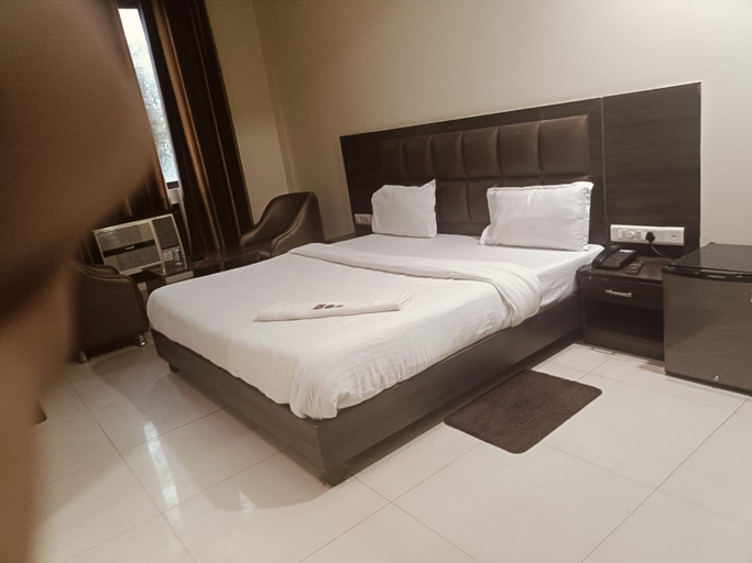 Room 4, Pragati Near Vijay Chowk Gorakhpur, Gorakhpur