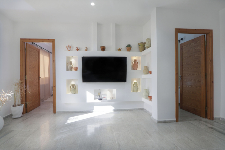 Interior 5, Sandra 7, La Marsa