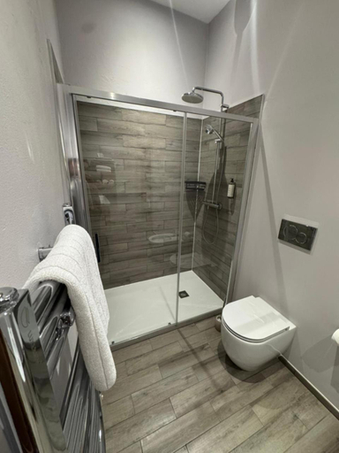 Bathroom 2, Casa M Tuscany, Siena