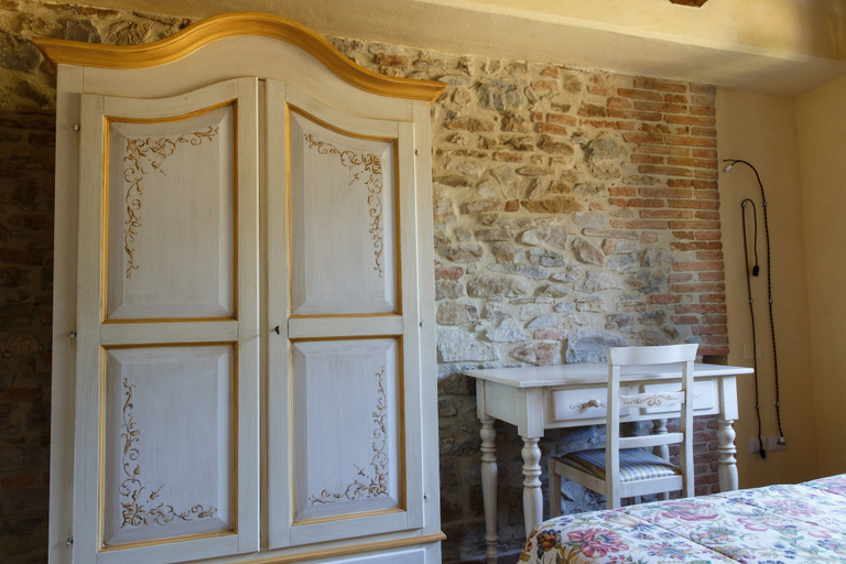Room 4, Beautiful Farmhouse With Swimming Pool, Perugia